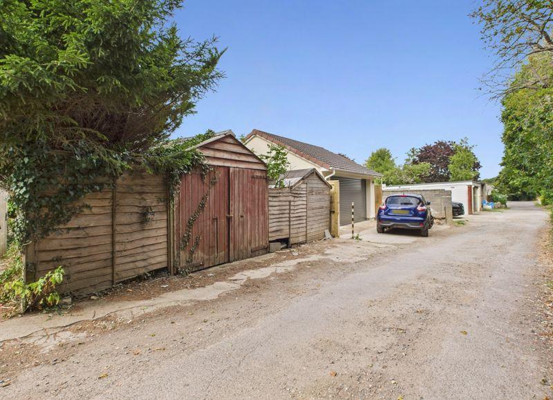 Private lane to rear