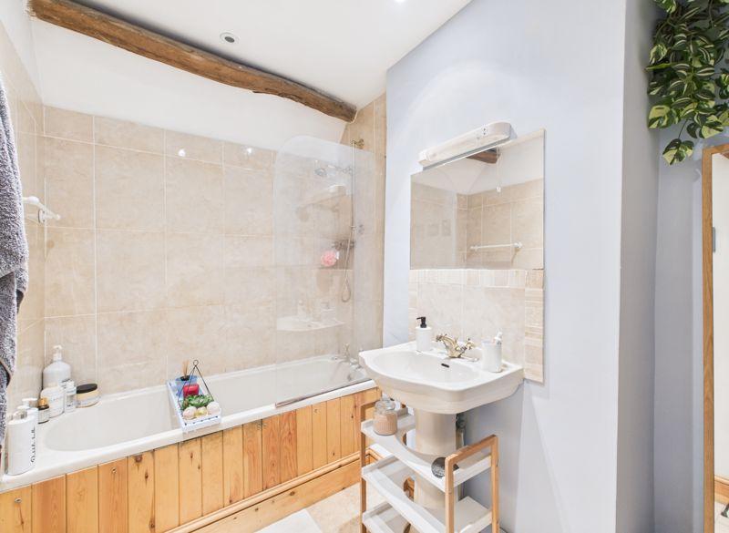 Ensuite bathroom