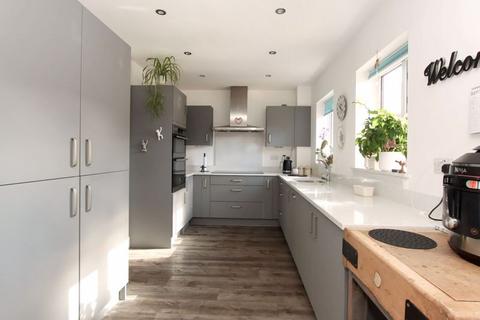 5 bedroom detached house for sale, Cheddington