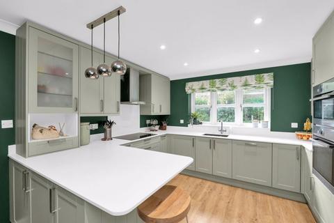 5 bedroom detached house for sale, Whitchurch