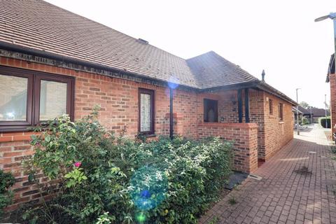 undefined, Knowles Green, Bletchley, Milton Keynes