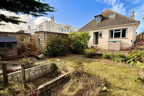 4 bedroom property for sale, Hengistbury Road, Bournemouth