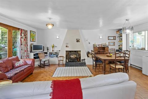 4 bedroom link detached house for sale, Denton Rise, Denton