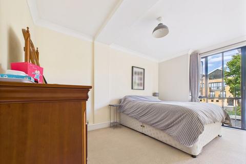 1 bedroom apartment for sale, Burrells Wharf Square, London