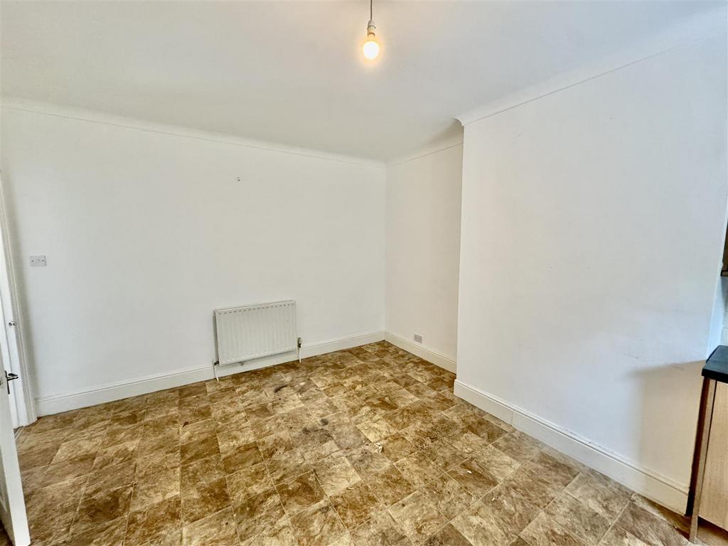 Fl 2 A - Dining Area