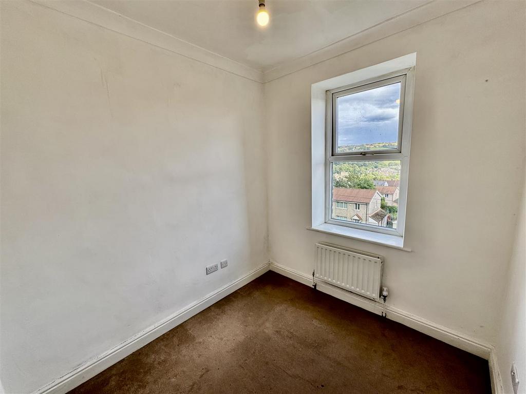 Fl 2 A - Bedroom