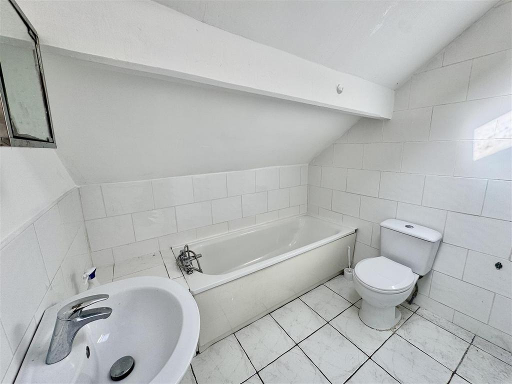 Fl 2 A - Bathroom