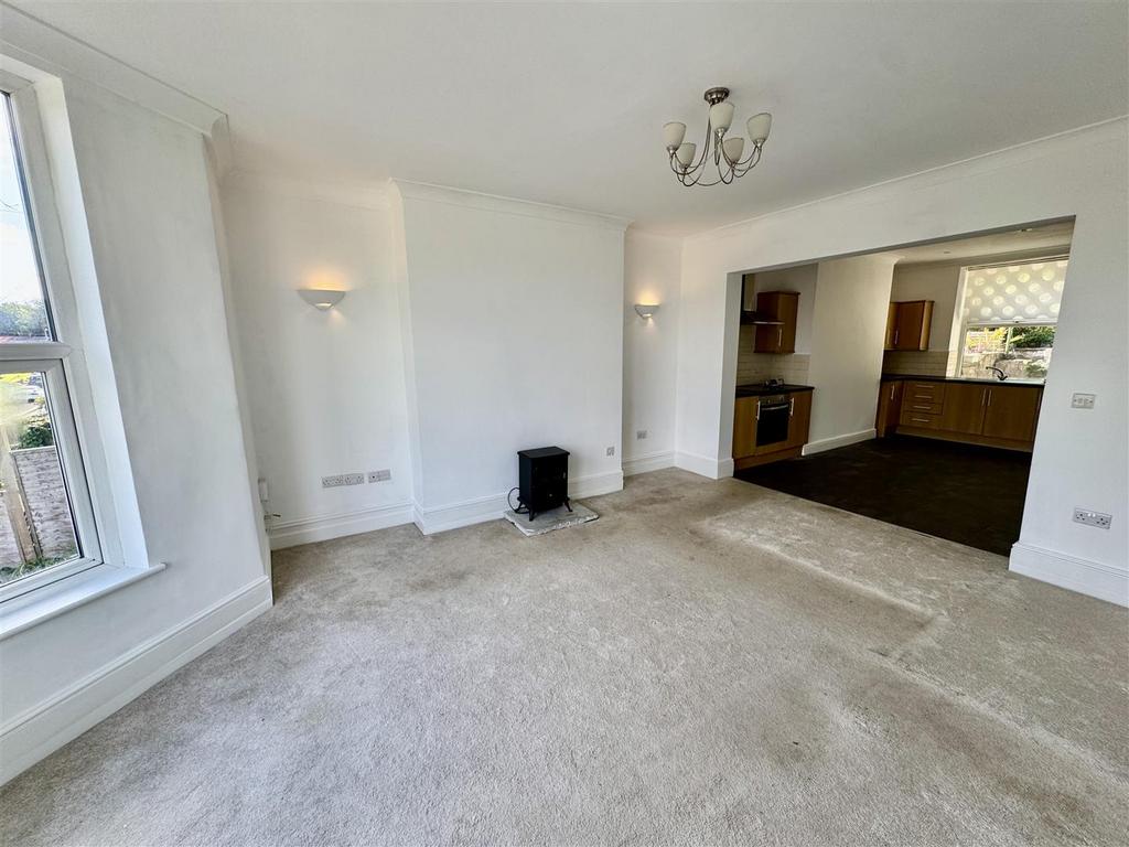 Fl 2 - Living Room