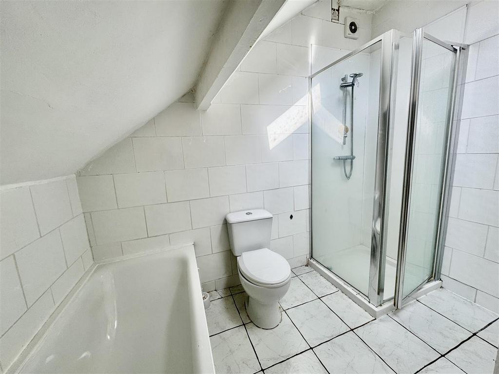 Fl 2 A - Bathroom