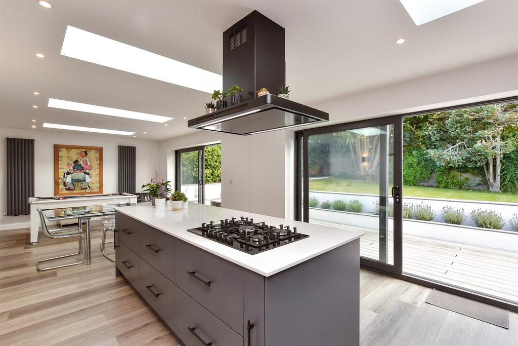 Lounge/ Kitchen/ Diner