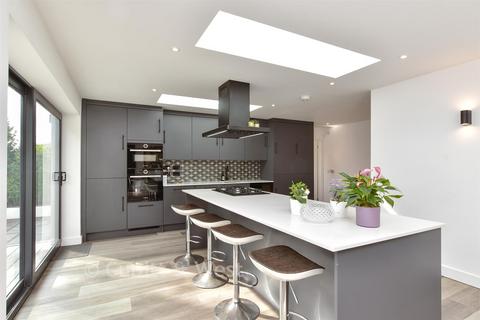 5 bedroom detached house for sale, Millyard Crescent, Brighton BN2