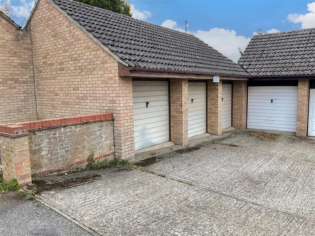 Garage En-Bloc (1st On Left)