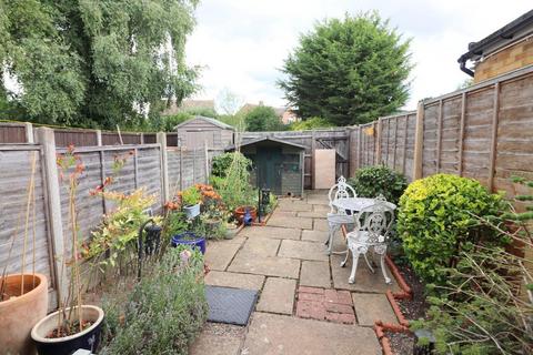 102 Bedford Road, Barton Le Clay, Bedford, MK45 4LR