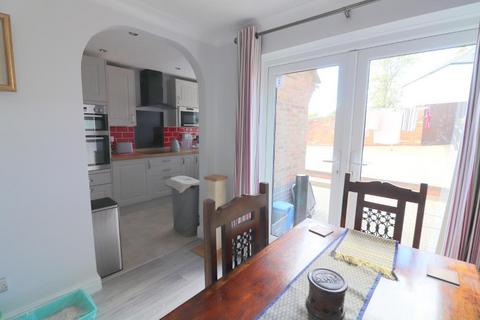 3 bedroom semi-detached house for sale, Luton LU2
