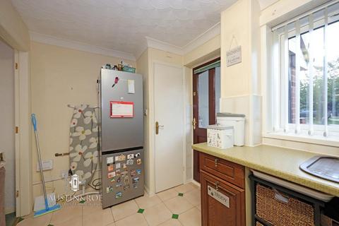 11 Bevandean Close, Stoke-on-trent, ST4 8US