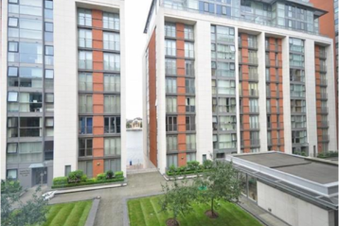 Royal Victoria Docks, Canary Wharf E16