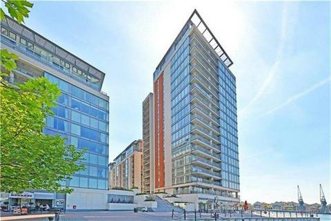 undefined, 17 Western Gateway, Royal Victoria Docks, Pontoon Dock E16
