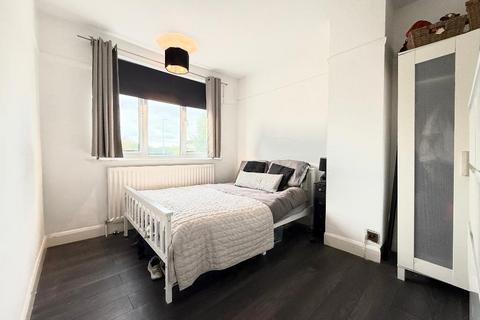 undefined, Grosvenor Road, Icknield, Luton, Bedfordshire, LU3 2EG