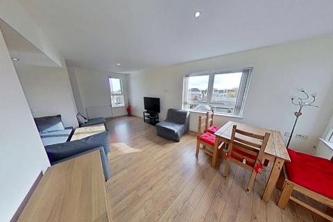 2 bedroom flat to rent, Colonsay Close, Edinburgh, EH5