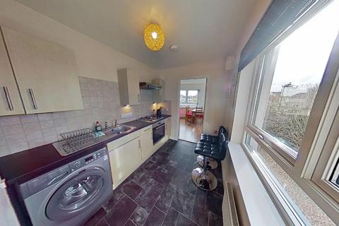 2 bedroom flat to rent, Colonsay Close, Edinburgh, EH5
