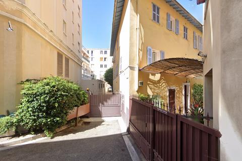 Studio, Nice, France