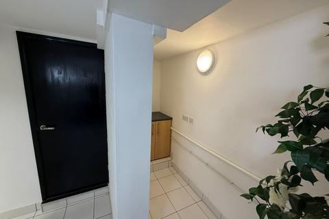 Retail property (high street) to rent, 28-28A Scot Ln Doncaster DN1 1ES