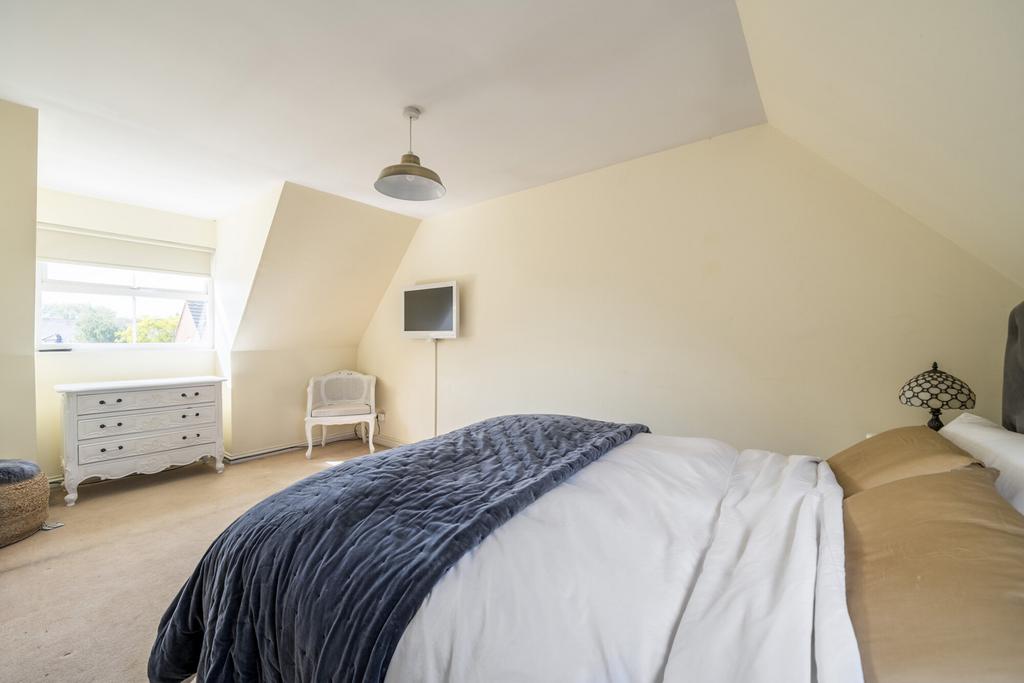 1332451-12-689f7b...