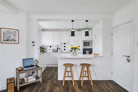 2 bedroom apartment for sale, Regency Court, Ilkley, West Yorkshire, LS29