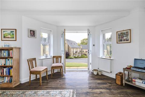 2 bedroom apartment for sale, Regency Court, Ilkley, West Yorkshire, LS29