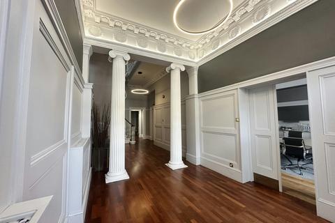 Office to rent, 163 Bath St Glasgow G2 4SQ