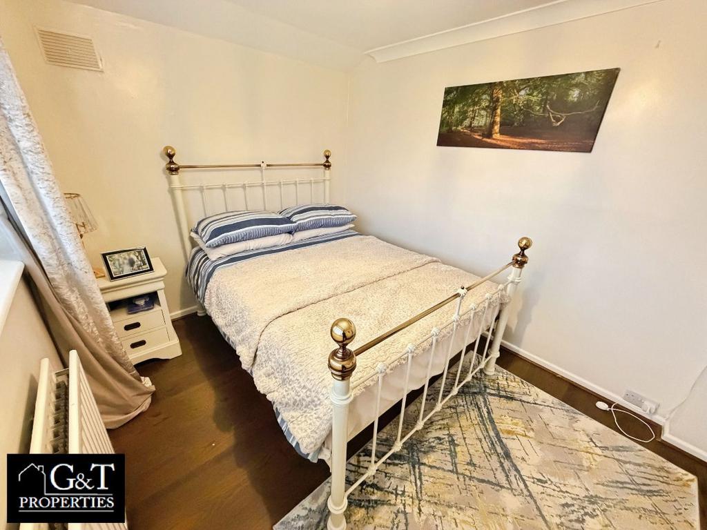 Thirs bedroom