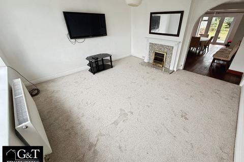 3 bedroom semi-detached house to rent, The Portway, Kingswinford