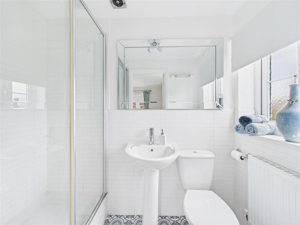 CAM03303 G0-PR0203-STILL017.jpg