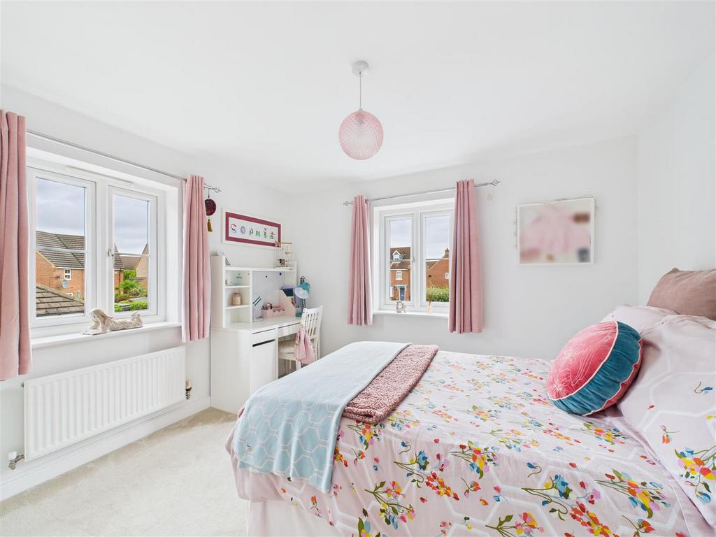 CAM03303 G0-PR0203-STILL022.jpg