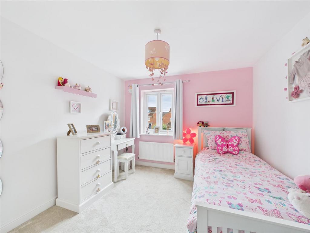 CAM03303 G0-PR0203-STILL021.jpg