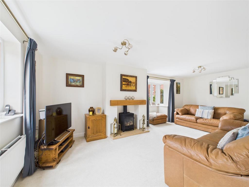 CAM03303 G0-PR0203-STILL008.jpg