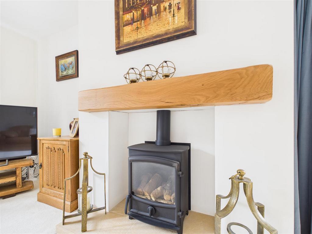 CAM03303 G0-PR0203-STILL011.jpg