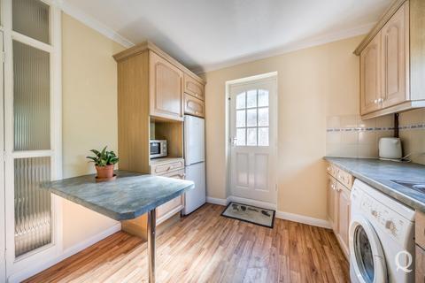 2 bedroom bungalow for sale, Minterne Avenue, Sittingbourne, Kent, ME10