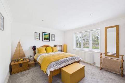 124 Berkeley Avenue, Chesham, HP5 2RT