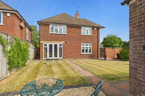 124 Berkeley Avenue, Chesham, HP5 2RT