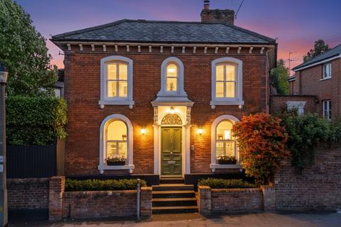 3 bedroom detached house for sale, London Road, Saffron Walden, CB11