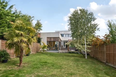 Fitzjohn Avenue, Barnet, EN5