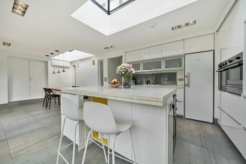 4 bedroom semi-detached house for sale, Fitzjohn Avenue, Barnet, EN5
