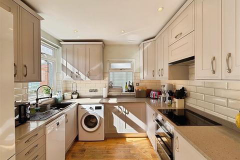 3 bedroom semi-detached house for sale, Ridgeway Close, Hemel Hempstead HP3