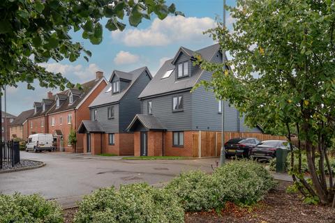 3 bedroom detached house for sale, Clarke Close, Stansted