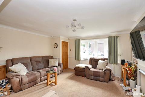 4 bedroom detached house for sale, Troutbeck Close, Beechwood