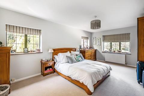 Green Mantle Garden Close, Leatherhead, KT22 8LR