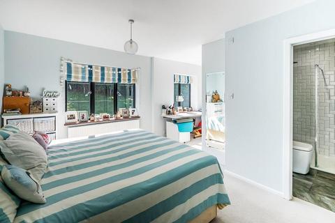 Green Mantle Garden Close, Leatherhead, KT22 8LR