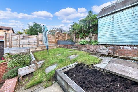 4 bedroom semi-detached house for sale, Moorymead Close, Hertford SG14