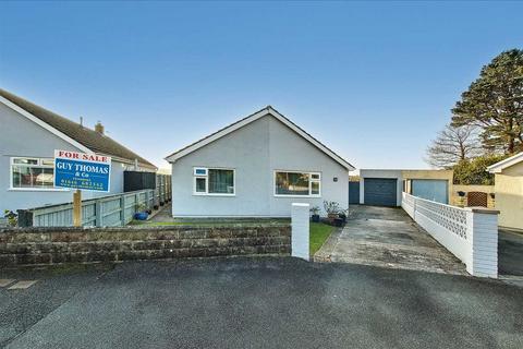 3 bedroom detached bungalow for sale, 28 Bishops Park